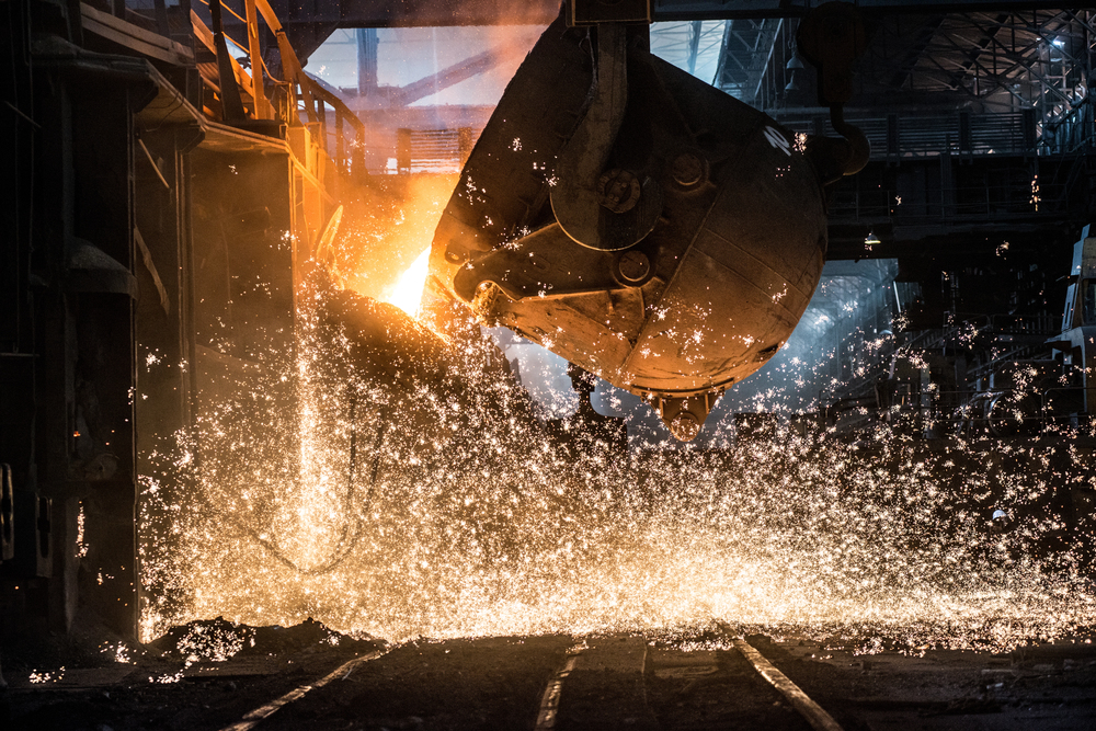 slag pouring in refineries